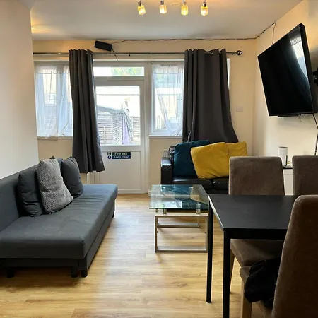 London Deluxe 6 Bedroom House